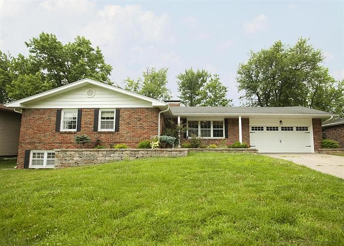 1st image of 2216 Bushnell Dr
