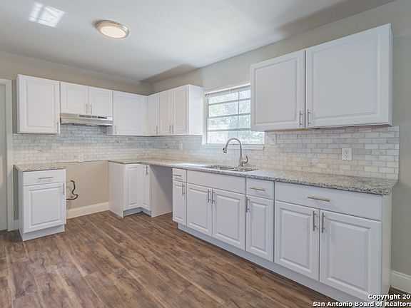 2nd image of 7810 Mertz Dr