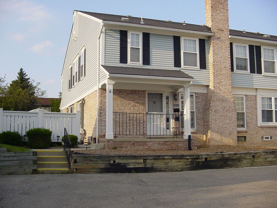 1st image of 42126 Roscommon St