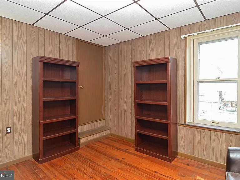 101 W Franklin St — Photo 22