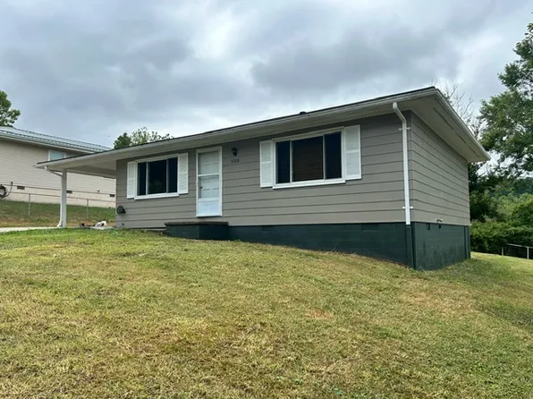 5268 Ash St, Clarksburg, WV 26301