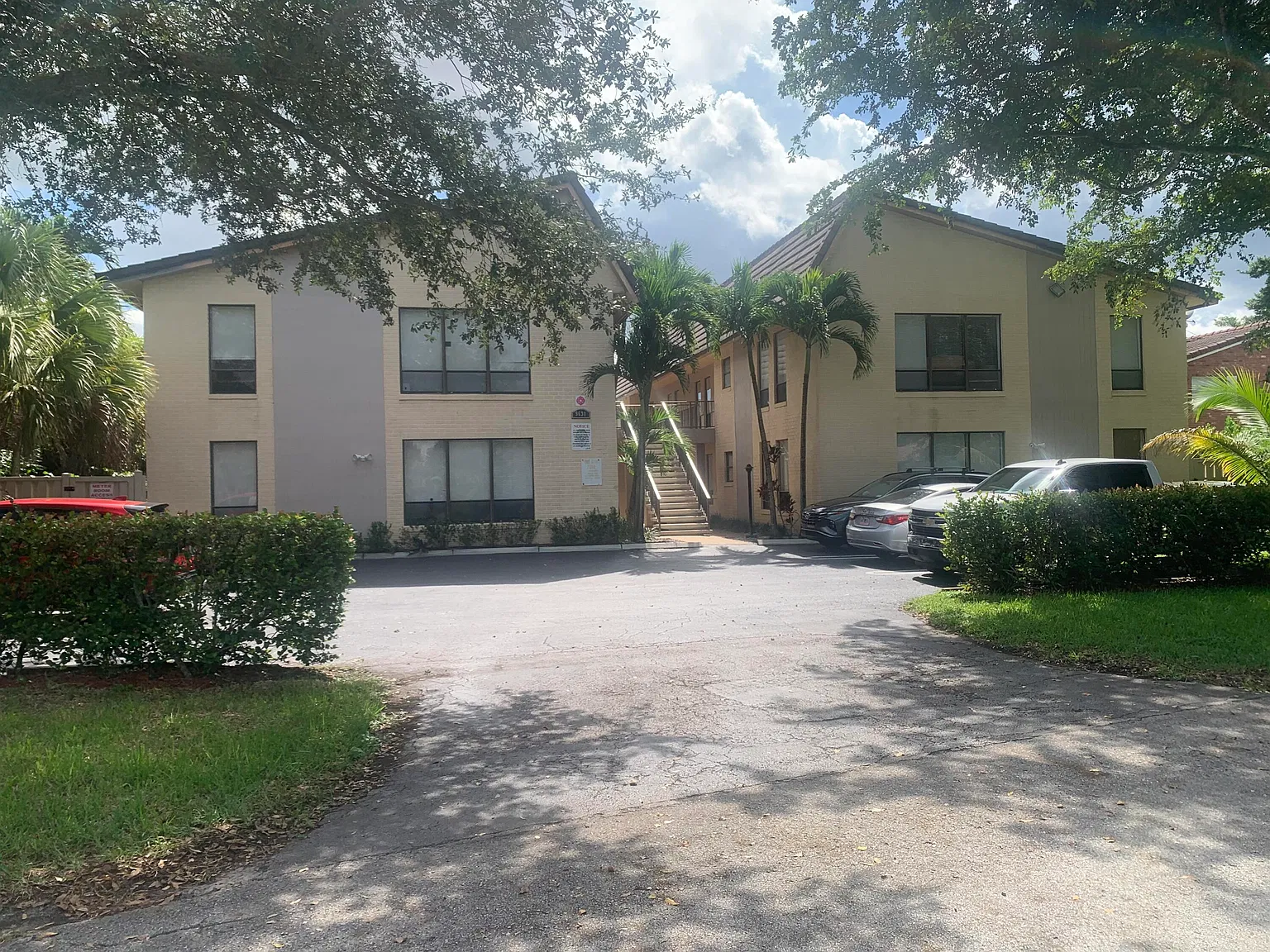 villas Apts — Photo 1