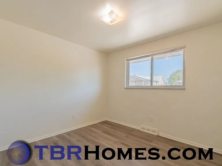 2340 W Harvard Ave — Photo 7