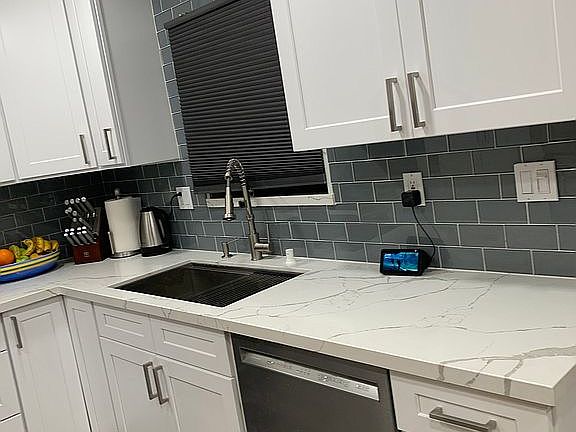 5th image of 15106 Nordhoff St Unit 3
