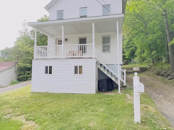 81 Upper Powderly St, Carbondale, PA 18407