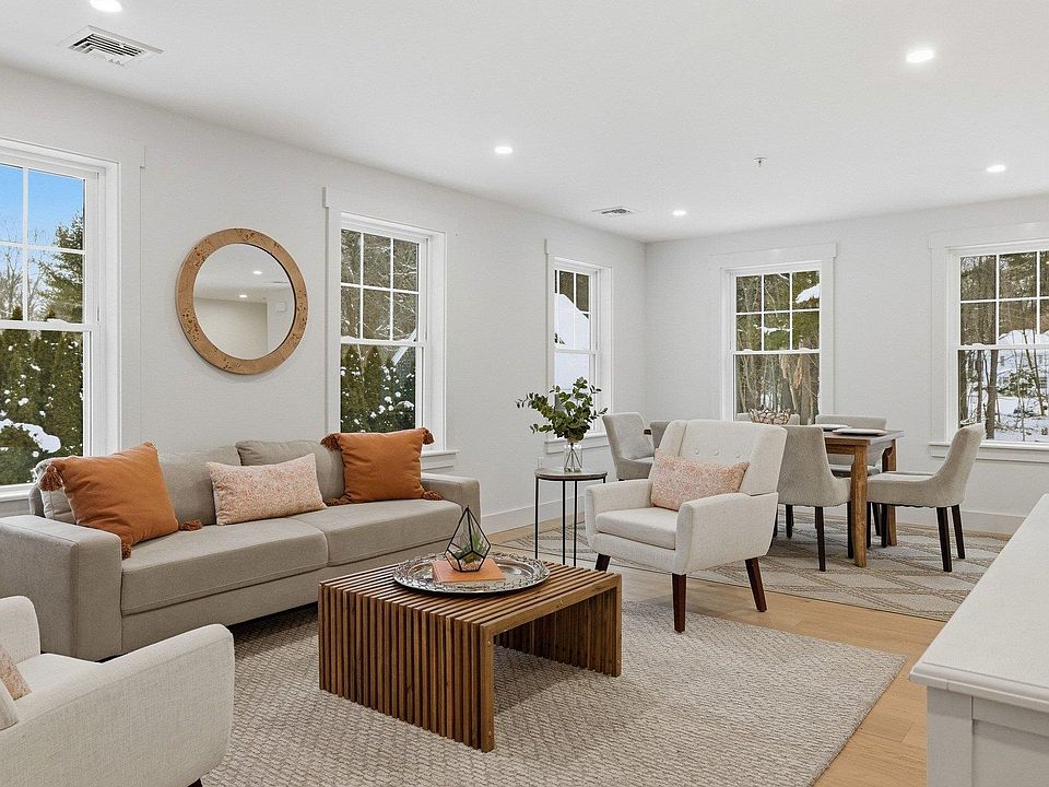 1st image of 665 Wallis Road #2