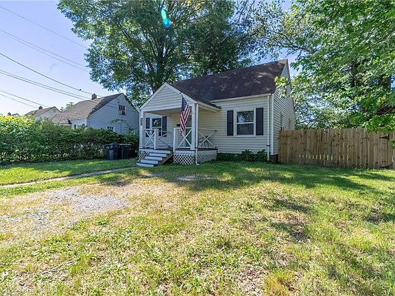 4th image of 709 Lee St