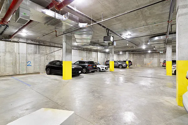 Rented by Safdie Realty Group | media 10