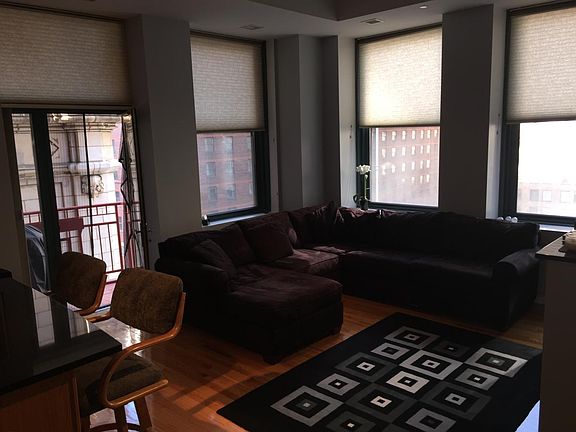 5th image of 208 W Washington St APT 1404