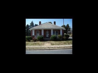 202 Lowell St, Ninety Six, SC 29666