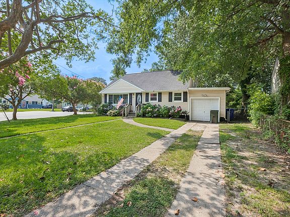 2nd image of 1261 River Oaks Dr