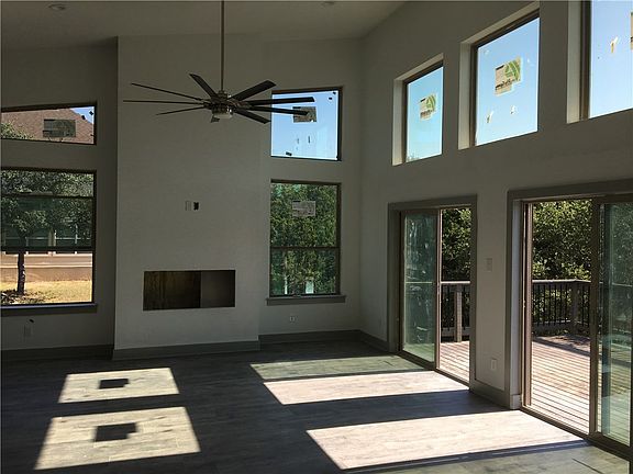 3rd image of 739 Deckhouse Dr