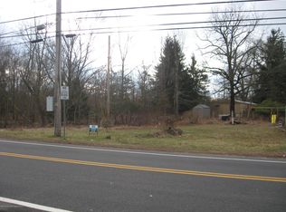 4 Hawkin Rd, Cream Ridge, NJ 08514