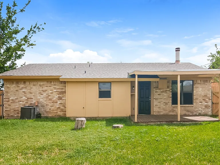 933 Lemontree Dr — Photo 18