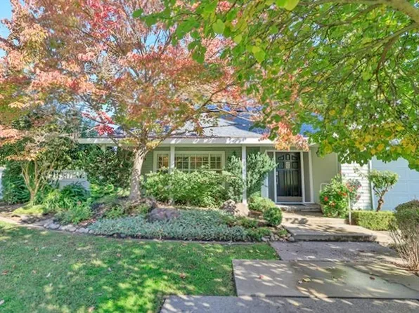 7004 Hillcrest Dr, Modesto, CA 95356