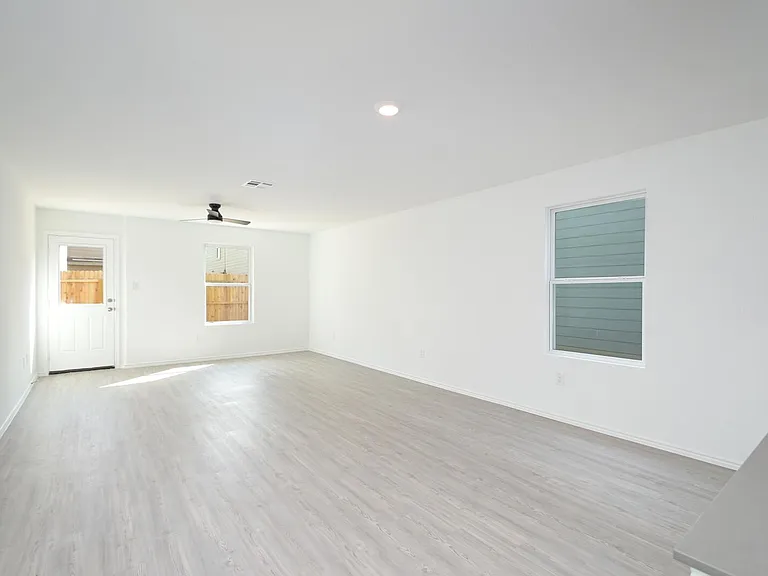 7626 Chancery Gate — Photo 4