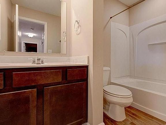 2nd image of 3429 Fishinger Mill Dr