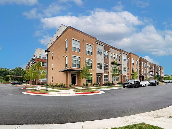 3rd image of 3824 Tussica Way