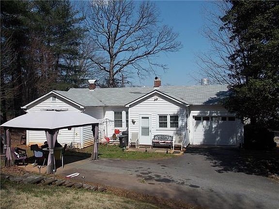 3rd image of 345 Shasta Ln