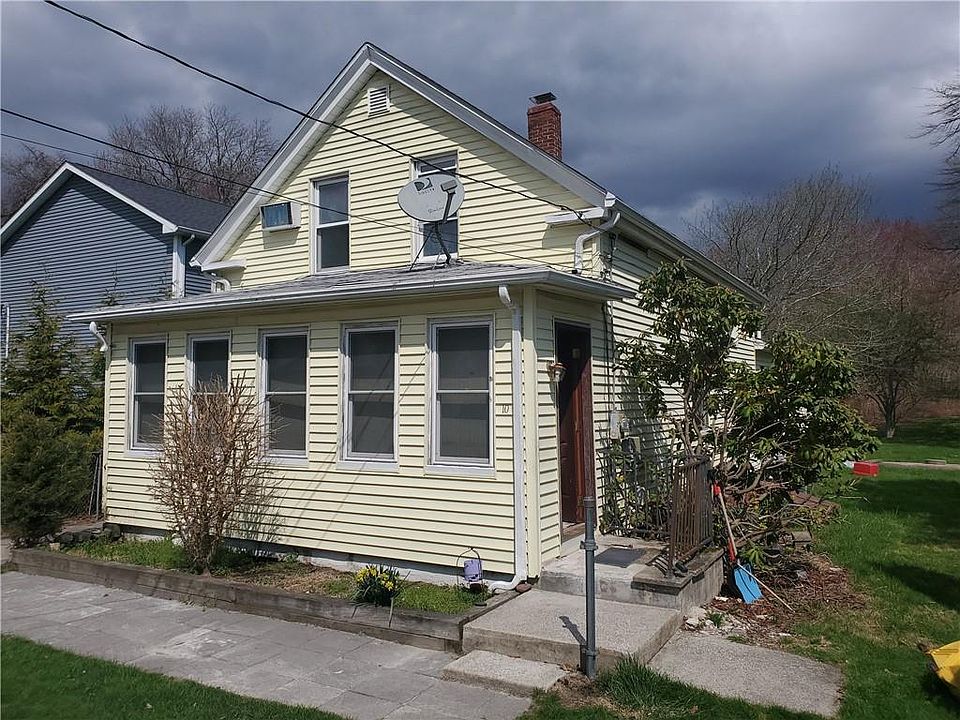 1st image of 10 Young Ave