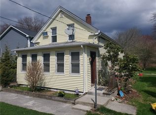 10 Young Ave, Warwick, RI 02889