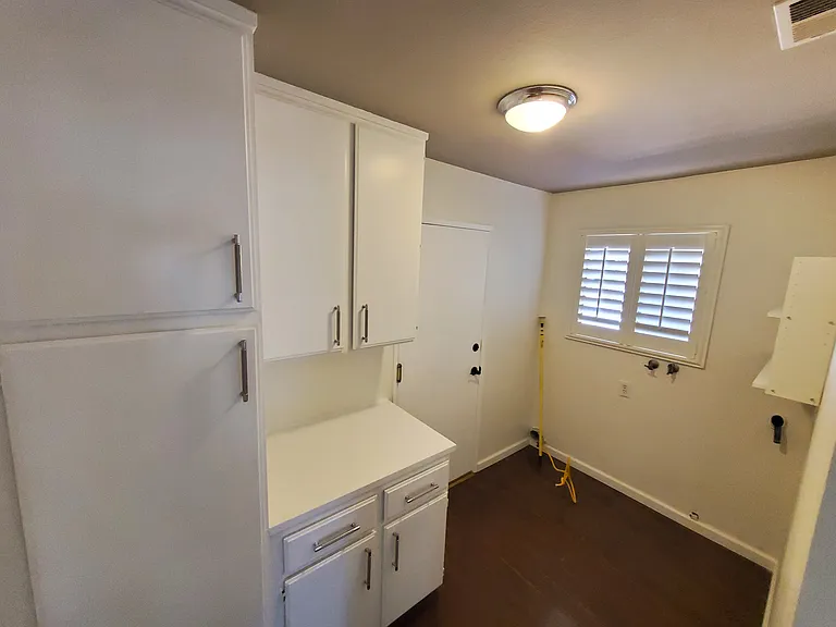 1159 E Plymouth St — Photo 24
