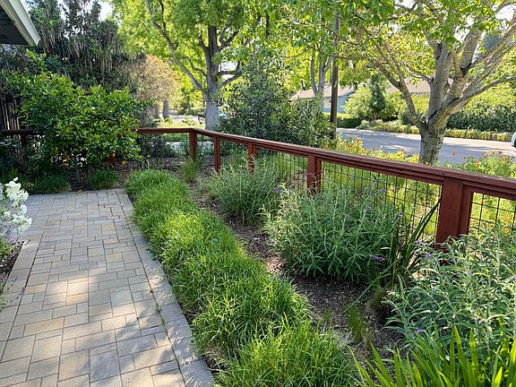 5th image of 123 E Creek Dr