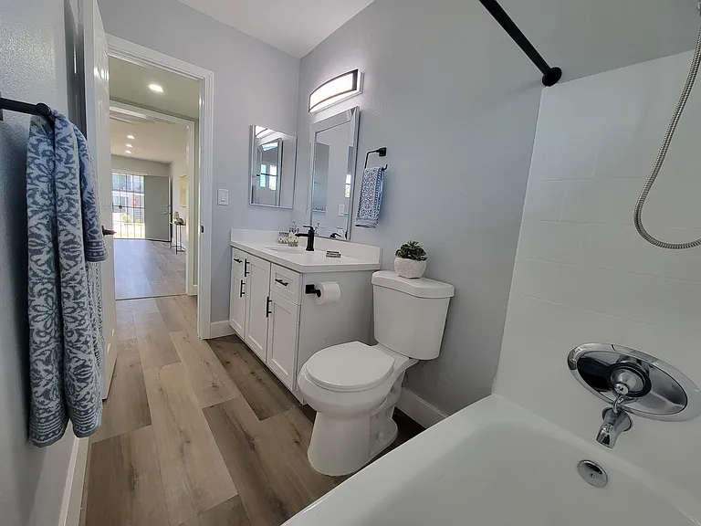 Islandia Apartments — Photo 15