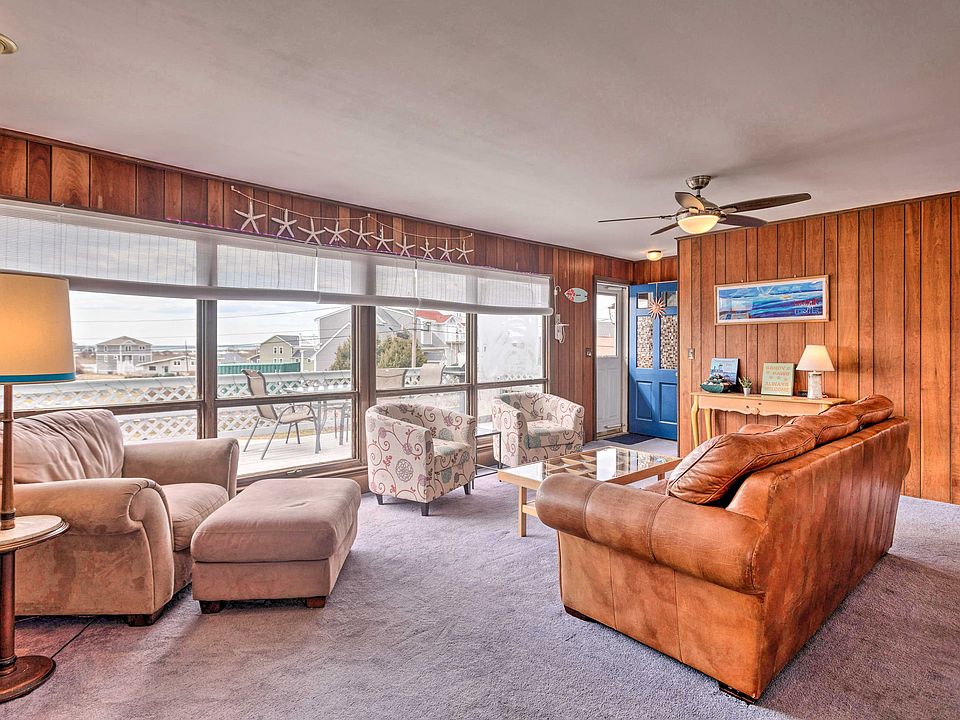 Sun filled upstairs living room