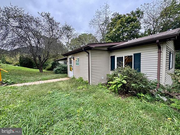 2nd image of 115 Birch Ln