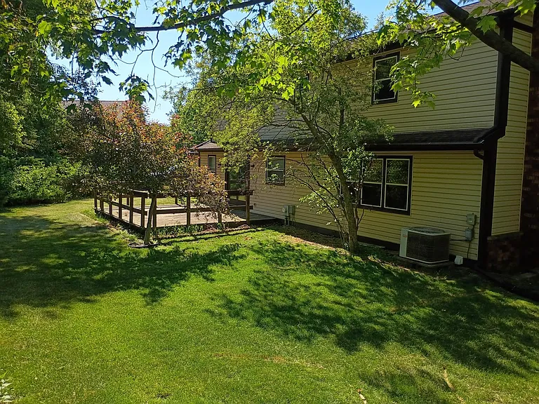 20550 Coventry Dr — Photo 2