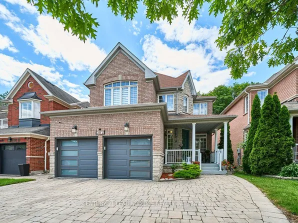 382 Via Campanile, Vaughan, ON L4H 0N6