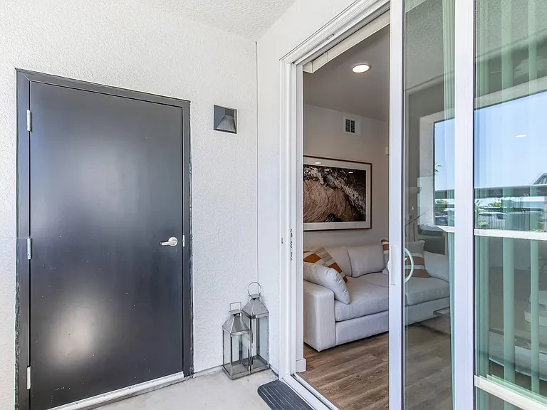Mossdale Landing - Brand New Apartment Homes — Photo 34