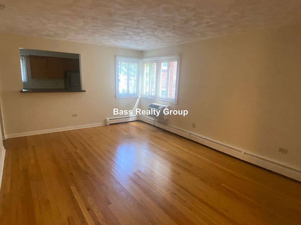 1st image of 810 Seward St #202