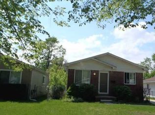 1963 Leitch Rd, Ferndale, MI 48220