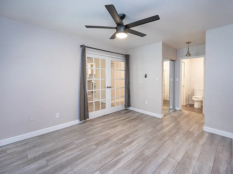 200 P St #D34 — Photo 22