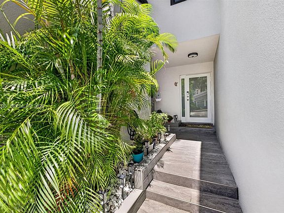 3rd image of 203 Poinciana Dr #103