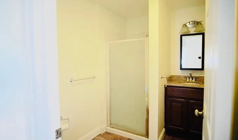 328 Williams St #3F — Photo 6