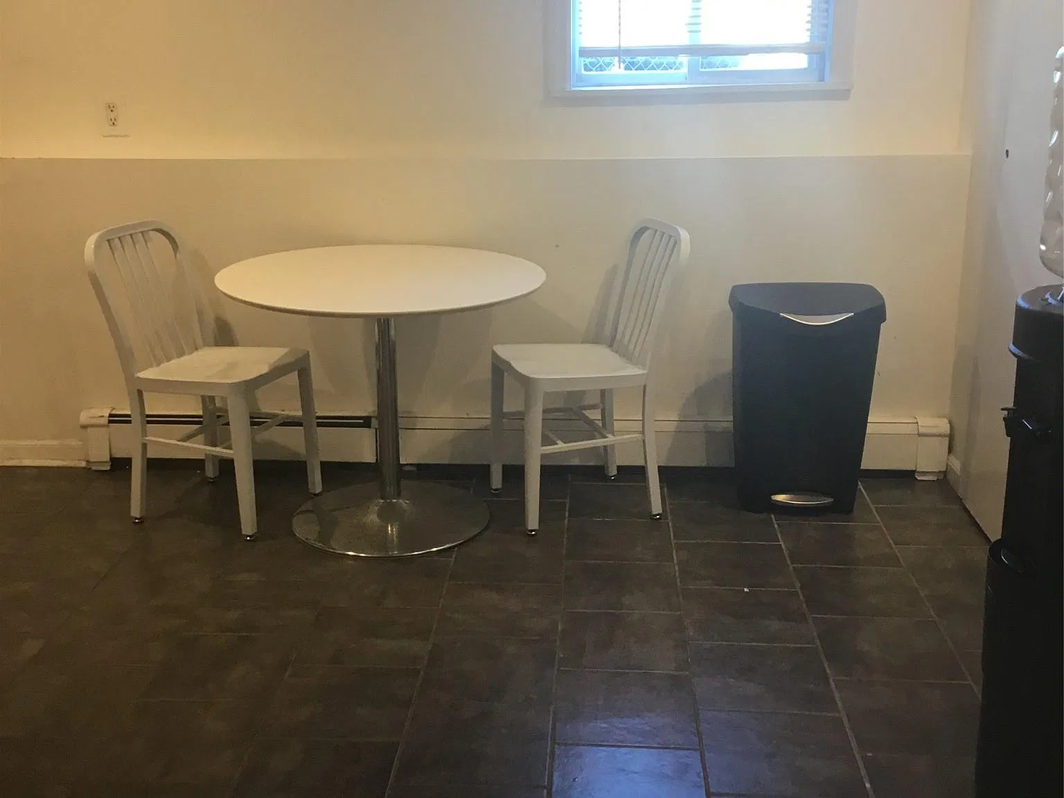 2 bed, 1.0 bath, 1000 sqft, $2,500 — Photo 2