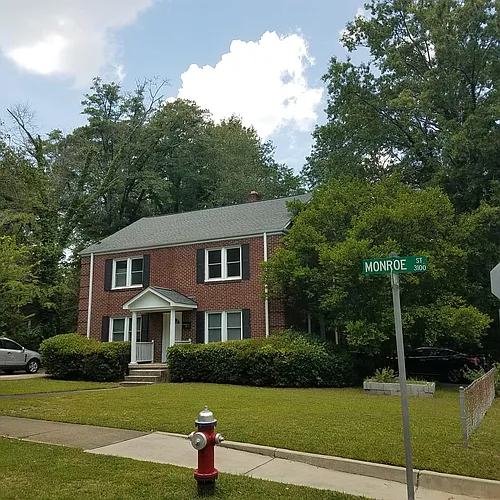 201 S Walker St Photo 1