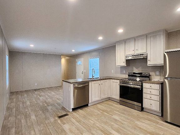 5th image of 1208 Martin Luther King Jr Blvd #147