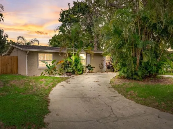 3983 Coleridge Pl, Sarasota, FL 34241