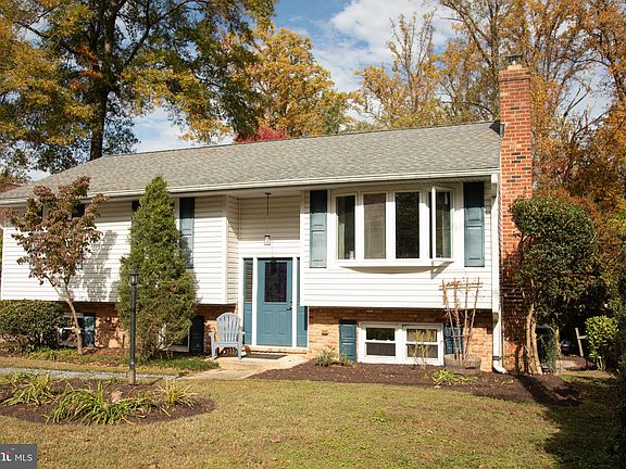 3rd image of 1163 Latrobe Dr