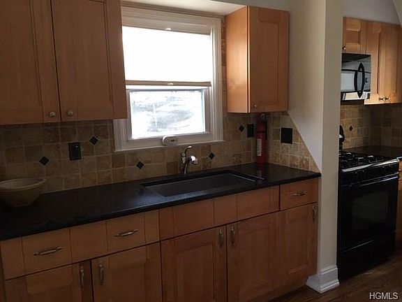 4th image of 55 Quinby Ave