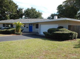 1725 Golf View Dr, Belleair, FL 33756