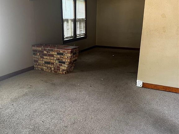 2nd image of 520 Louis St