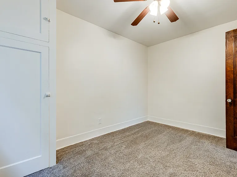 2915 Belrose Ave #203 — Photo 18