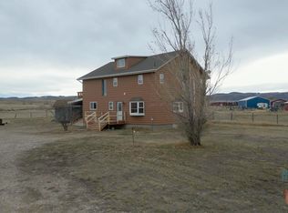 38 Miller Rd, Glenrock, WY 82637