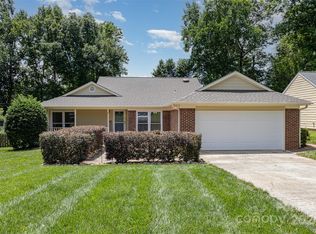 10607 Fairway Ridge Rd, Charlotte, NC 28277