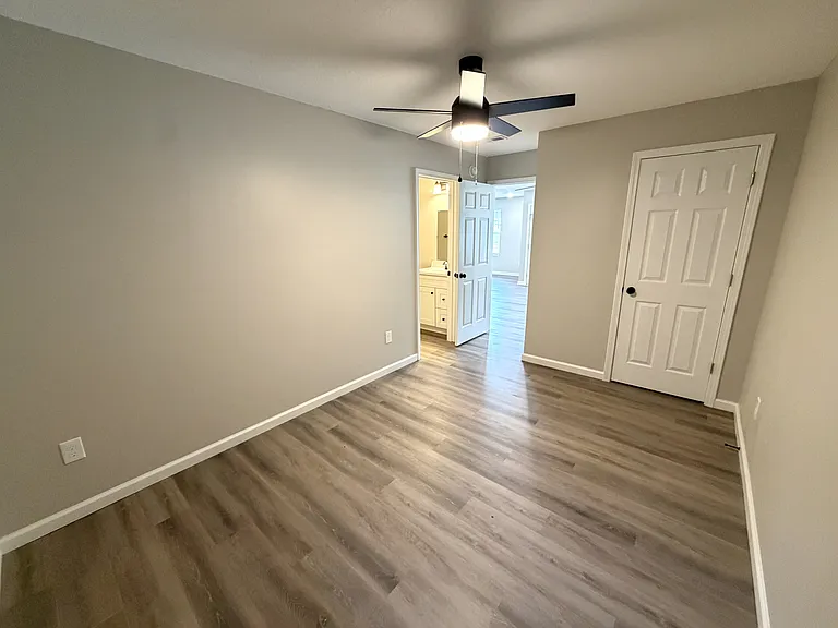 111 Losey St — Photo 4